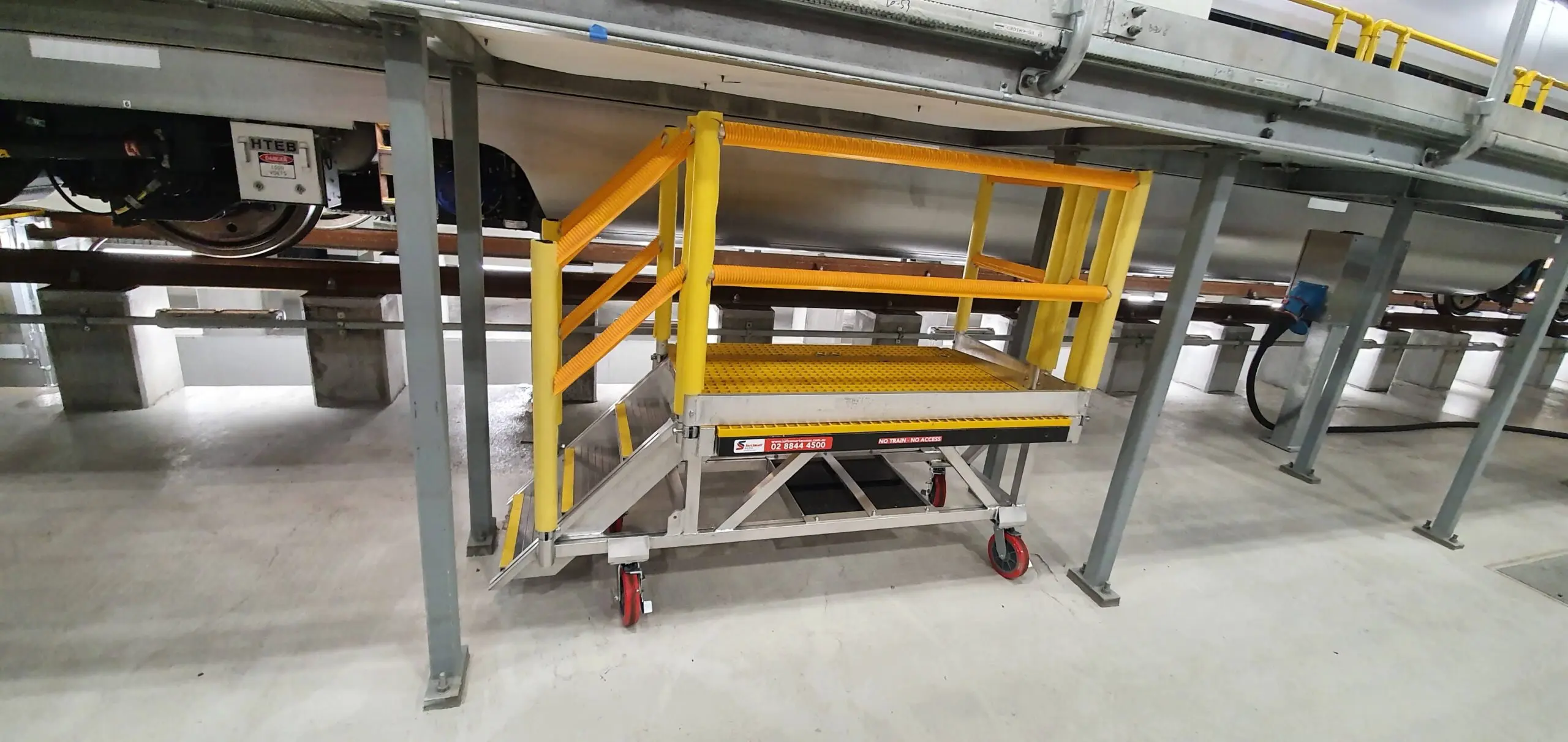 Mobile Coupler Work Platform