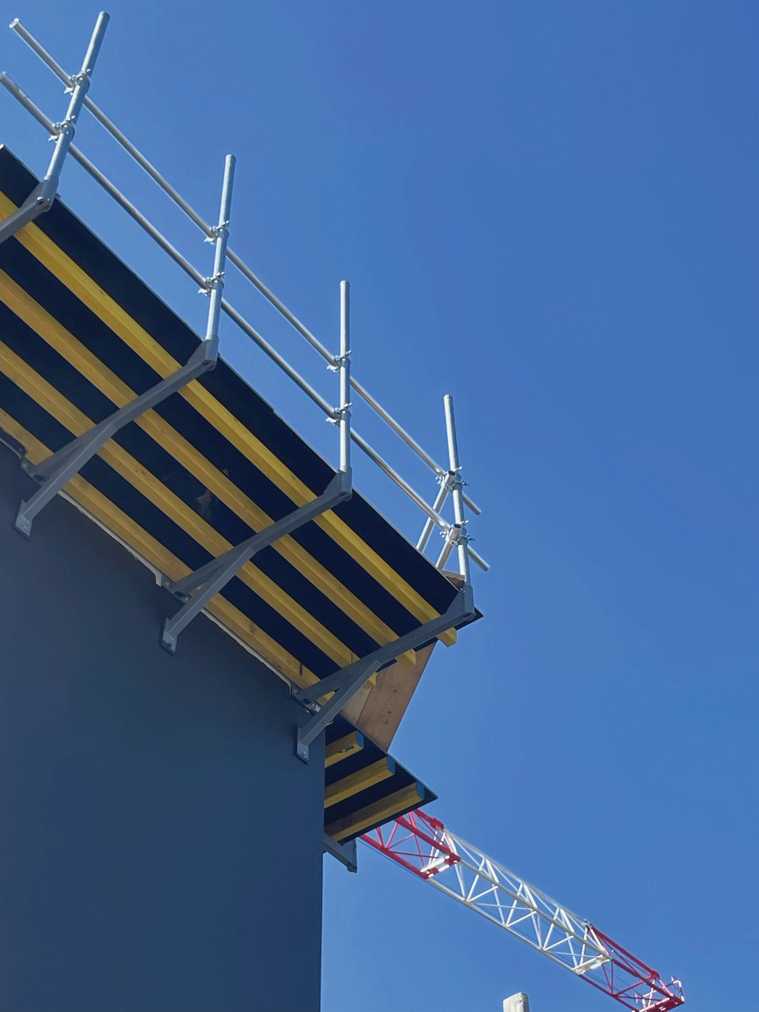 Cantilevered Walkway Bracket