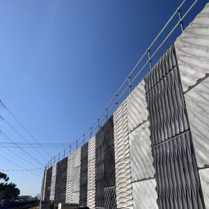 Temporary Handrail on Retaining Wall West Gate Tunnel 1 1 scaled